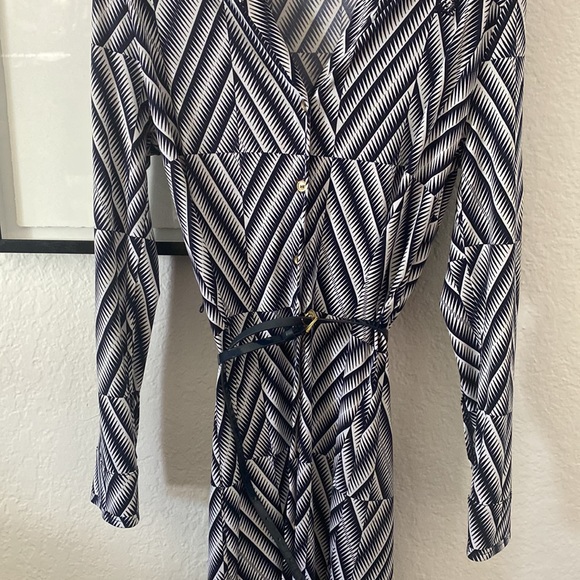 Anne Klein size small blue collared button up dress with blue belt - Picture 2 of 7
